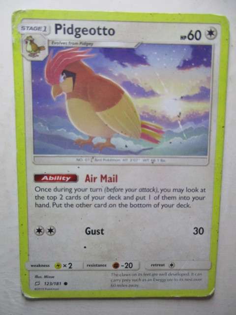 POKEMON TRADING CARD - PIDGEOTTO