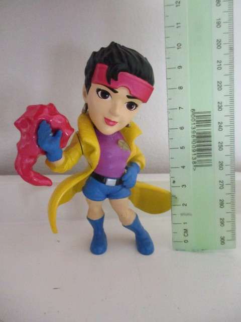 MARVEL / DC HEROS - X-MEN - JUBILEE / METAL FIGURE  WITH SERIAL NUMBER SEE ALSO HERO CARDS