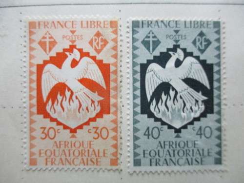 FRANCE 2 UNUSED MOUNTED  1944 STAMPS