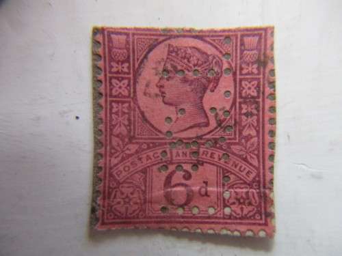GREAT BRITAIN USED MAROON 6D QUEEN VICTORIA STAMP