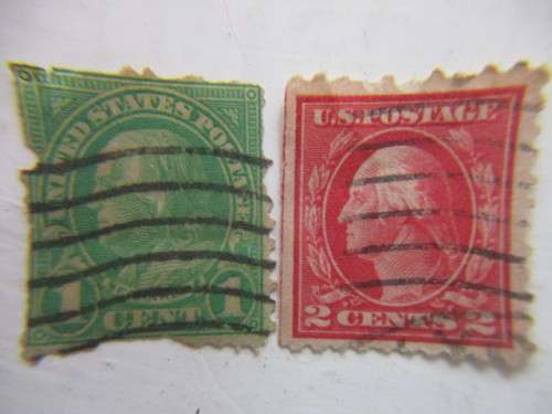 AMERICA GEORGE WASHINGON  2 USED STAMPS NOTE RED LINE ON SIDE OF STAMP