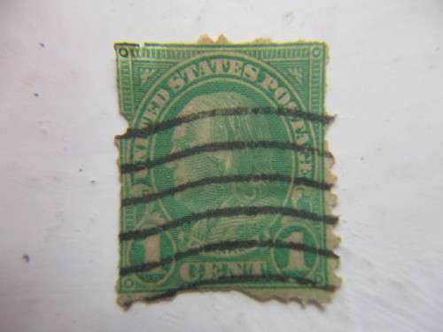 AMERICA GEORGE WASHINGON  2 USED STAMPS NOTE RED LINE ON SIDE OF STAMP