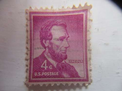 AMERICA SINGLE USED STAMP