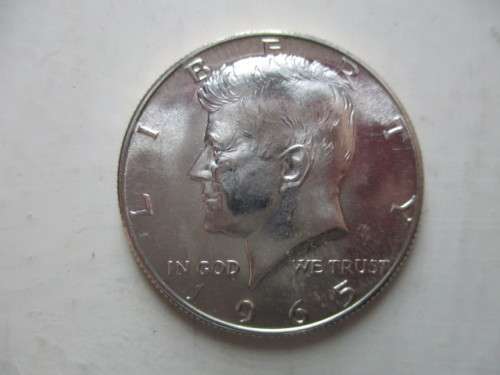 AMERICA HALF DOLLAR KENNEDY 1965 UNCIRCULATED