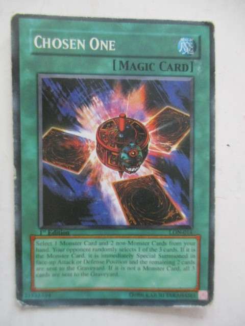 YU-GI-OH TRADING CARD - BIT WORN CHOSEN ONE