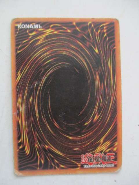 YU-GI-OH TRADING CARD - BIT WORN CHOSEN ONE