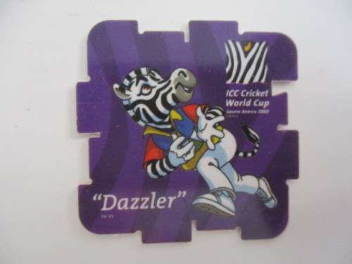 ICC CRICKET WORLD CUP 2003 MEDALLION  LANCE KLUSNER AND 2 CRICKET TAZOS