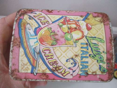 VINTAGE LUIGI`S ITALIAN ICE CREAM METALTIN WITH ROLLING WHEELS