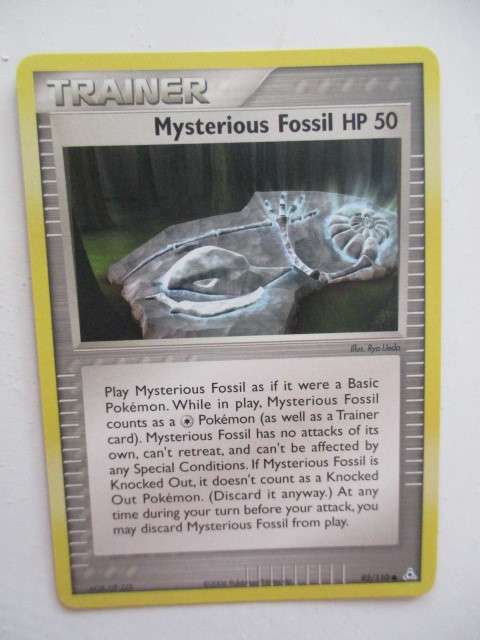 POKEMON TRADING CARD 2006 - TRAINER MYSTERIOUS FOSSIL HP 50
