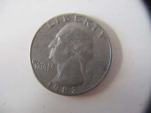AMERICA QUARTER DOLLAR 1990 AND  1982