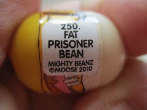 SUPER RARE - MIGHTY BEANZ MOOSE 2010 - NO 250 - FAT PRISONER BEAN