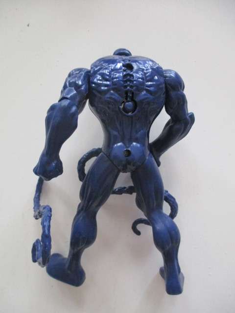 VENOM FIGURE APP 15 CM TALL WITH LIGHT