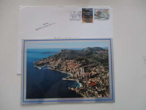 LOVELY CHRISTMAS CARD  FROM PRINCE ALBERT OF MONACO - 2004 WITH ENVELOPE