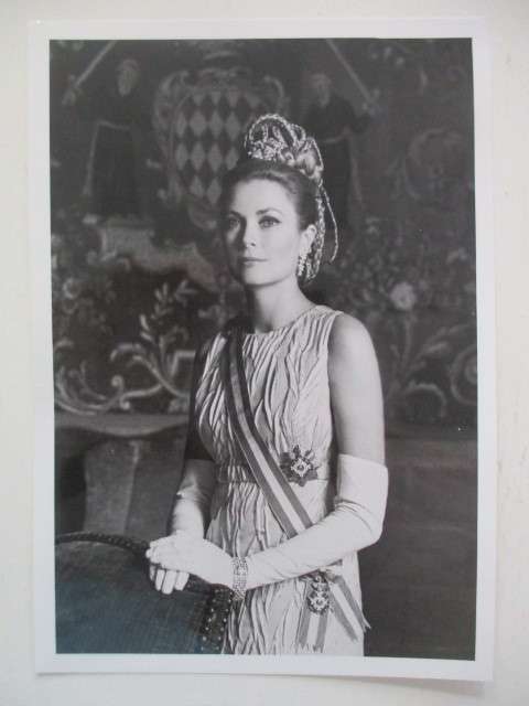 LOVELY PHOTOGRAPH OF PRINCESS GRACE