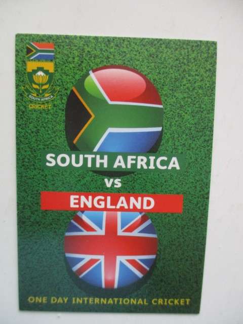 CRICKET TRADING CARDS - OUT CARDS AND SOUTH AFRICA VERSUS  LOT OF  15 CARDS