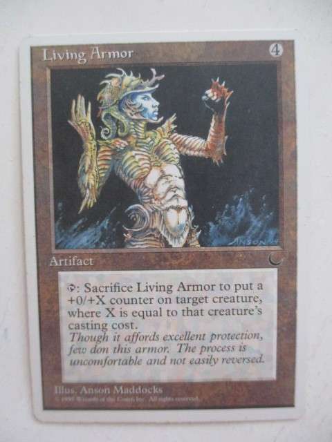 MAGIC THE GATHERING - LIVING ARMOR - THE DARK