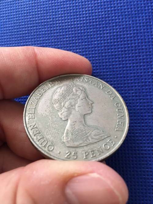 GREAT BRITAIN  ROYAL COMMEMORATIVE CROWN ROYAL  25 PENCE WEDDING 1981