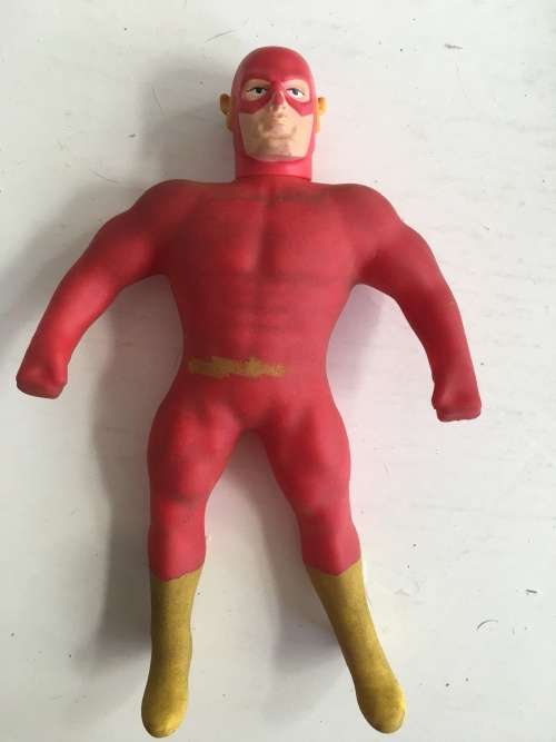 VINTAGE - RUBBER STRETCHY DC FIGURE  - ``FLASH `` WITH SERIAL NUMBER APP 15CM TALL