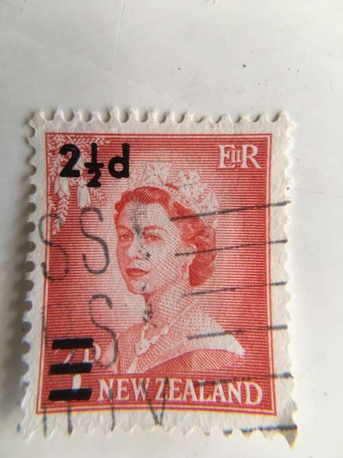 NEW ZEALAND CANCELLATION YOUNG QUEEN ELIZABETH STAMP USED