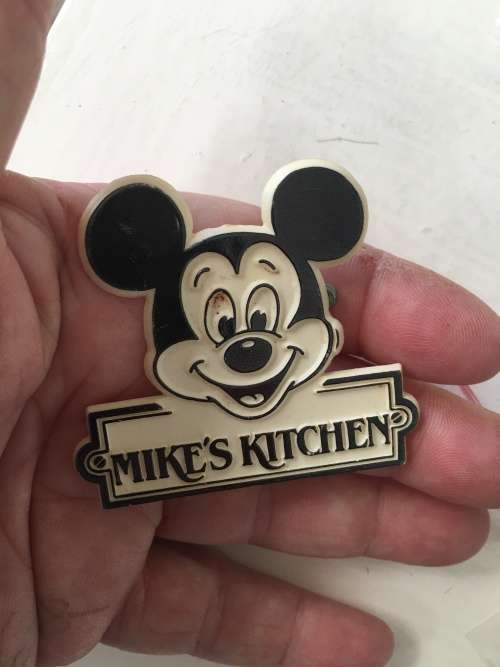 VINTAGE - MIKES KITCHEN - PLASTIC MICKEY MOUSE BADGE