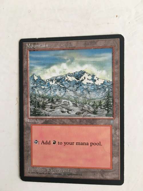 MAGIC THE GATHERING TRADING CARDS SET OF 4 MOUNTAIN CARDS  INCLUDING ONE BETA