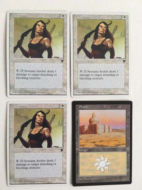 MAGIC THE GATHERING D`` AVENANT ARCHER X 3 CARDS AND ANOTHER