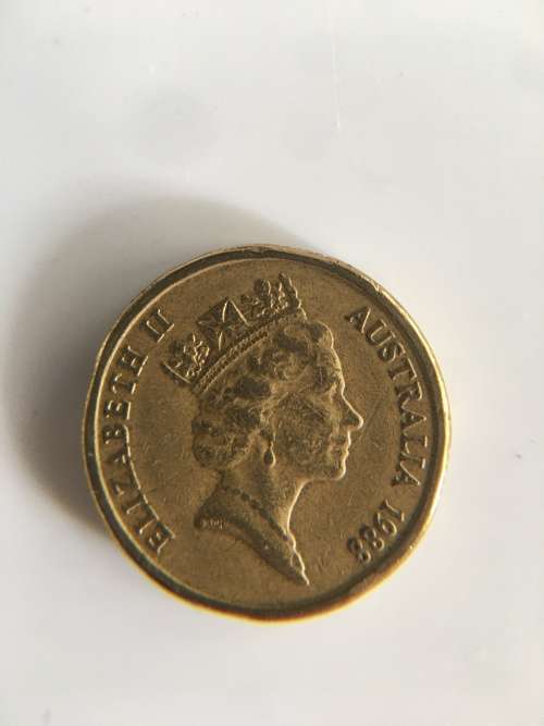 AUSTRALIA 3 COINS TWO 2 DOLLAR COINS AND ONE DOLLAR COIN -  2001 - 1988 - 2008