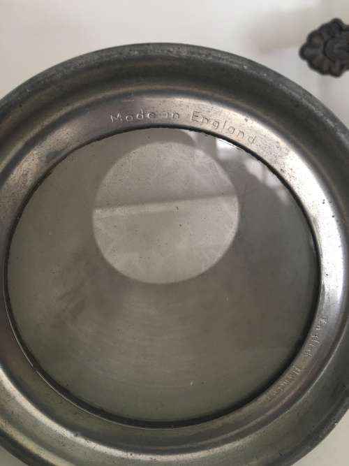 VINTAGE ENGLISH TANKARD OF  ROYALTY KINGS AND QUEENS ENGRAVED FROM ENGLAND  - THE KINGS TANKARD