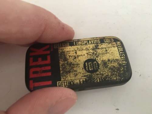 VINTAGE TREK GRAMMAPHONE NEEDLES RUSTED IN TIN