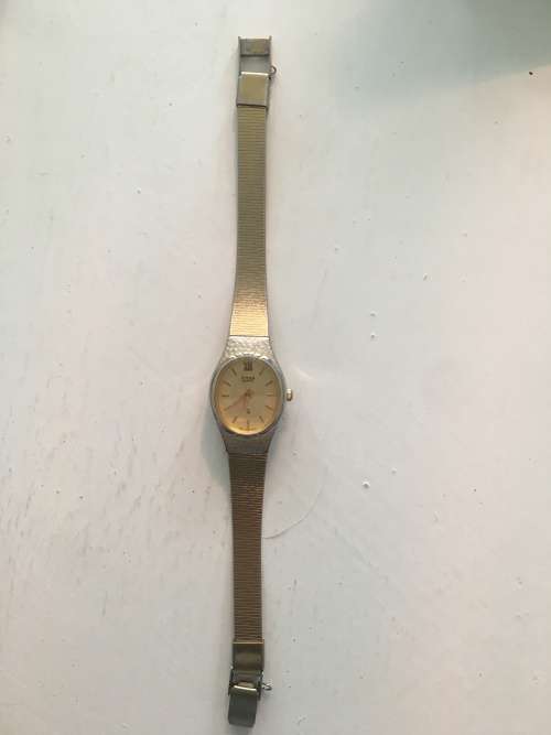 VINTAGE LADIES QUARTZ WATCH
