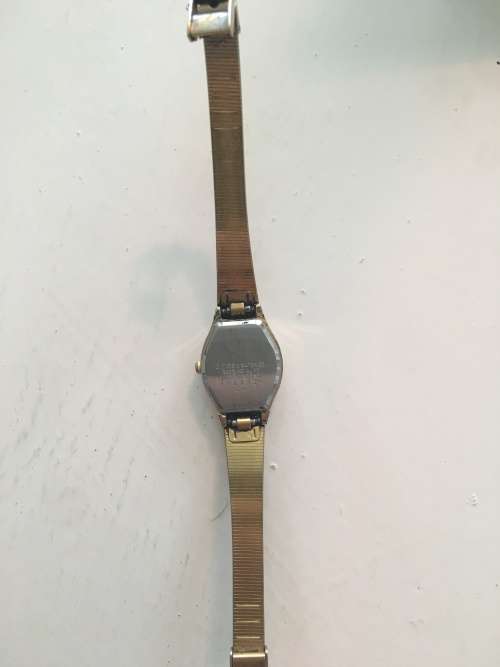VINTAGE LADIES QUARTZ WATCH