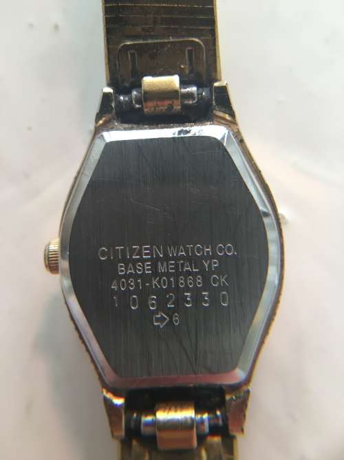 VINTAGE LADIES QUARTZ WATCH
