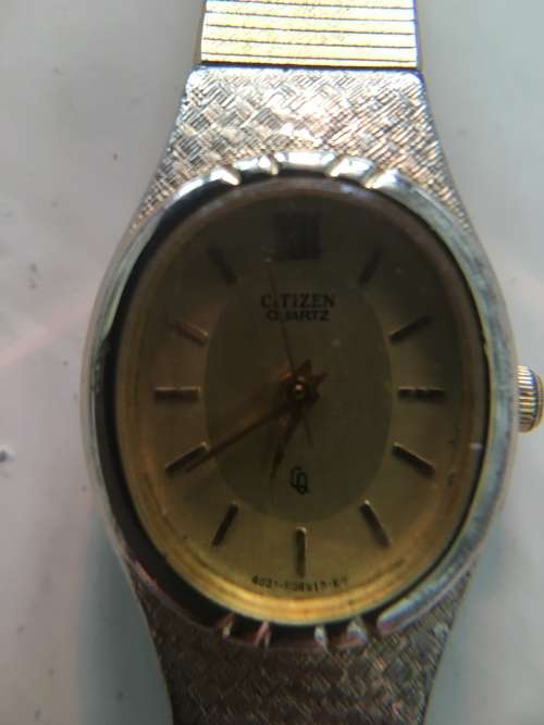 VINTAGE LADIES QUARTZ WATCH