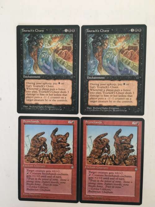MAGIC THE GATHERING - 2 HALF SETS - TOURACH`S CHANT X 2 - STONEHANDS X 2 - 4 CARDS