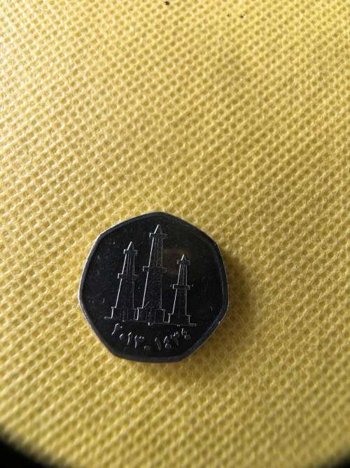 DUBAI LOT OF 1 DIRHAM COINS AND ANOTHER 4 COINS