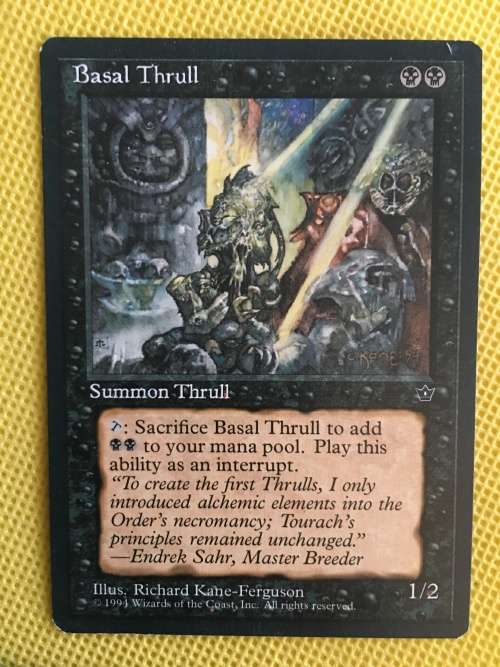 MAGIC THE GATHERING - 2 HALF SETS - BASAL THRULL X 2 - VETERAN`S VOICE X 2  - X 4 CARDS