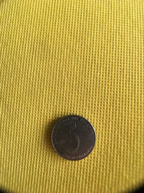 ECUADOR 5c  OR CENTAVOS COIN - 2000