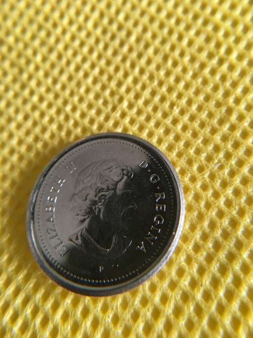 CANADA - 10c  BEAUTIFUL CONDITION - 2004