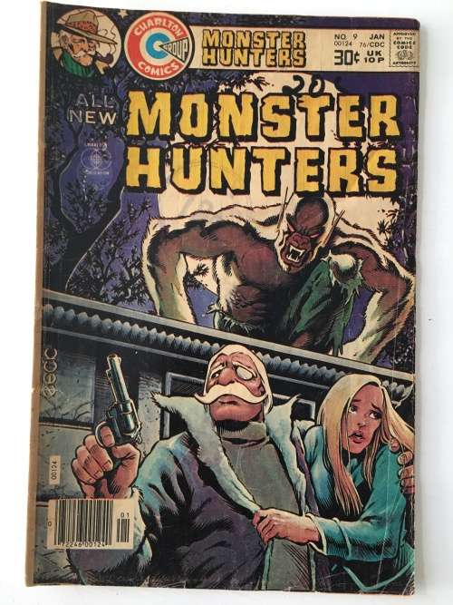 CHARLTON COMICS - MONSTER  HUNTERS -  VOL. 3 NO. 9 - 1977
