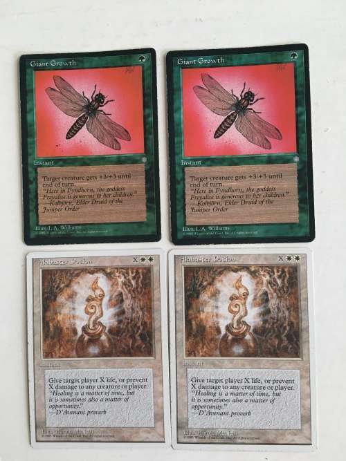 MAGIC THE GATHERING - ALABASTER POTION X 2 - GIANT GROWTH X 2 - 4 CARDS