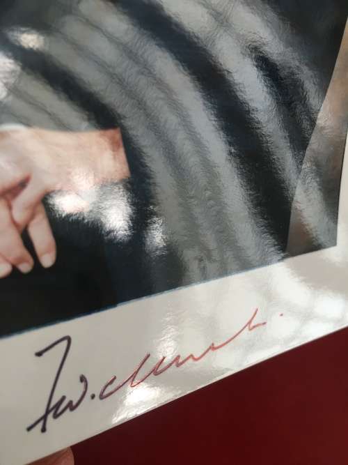 FORMER PRESIDENT DE KLERK AUTOGRAPHED PHOTO  APP. POSTCARD SIZE