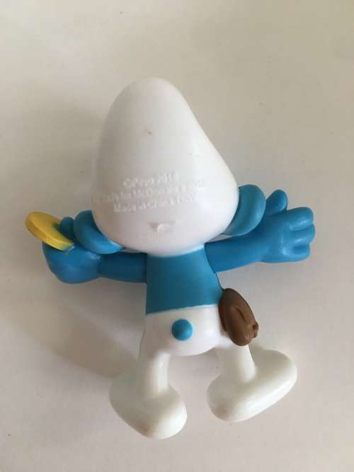 LOVELY SMURF WITH COIN - MC DONALDS VERSION