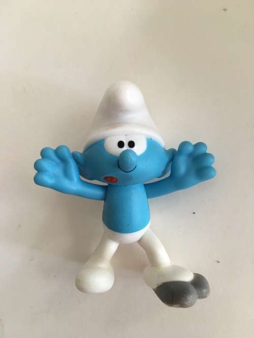 LOVELY SMURF  MUD ON FOOT - MC DONALDS VERSION