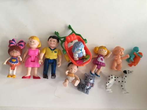 PACKET OF CEREAL OR FAST FOOD TOYS VARIOUS FIGURES