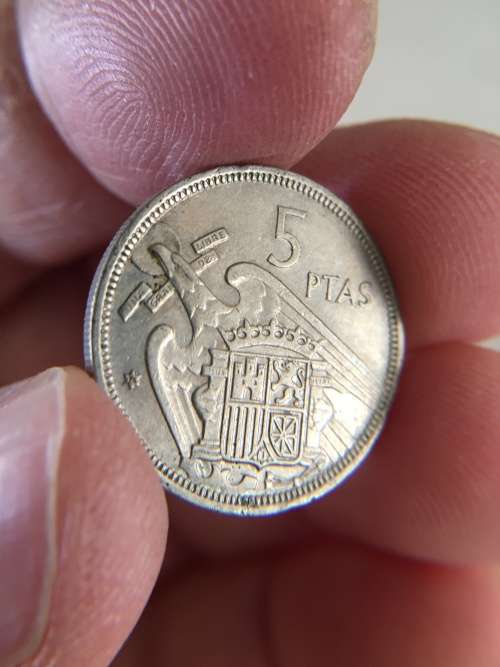 SPAIN 5 PTAS COIN 1957