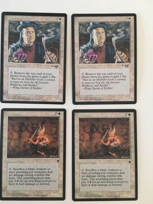 MAGIC THE GATHERING 2 HALF SETS - HEROISM X 2 - ROYAL HERBALIST X 2