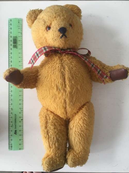 VINTAGE TEDDY BEAR - LEATHER HANDS AND FEET ARMS AND LEGS CAN MOVE OVER 52 YEARS OLD MAYBE MORE