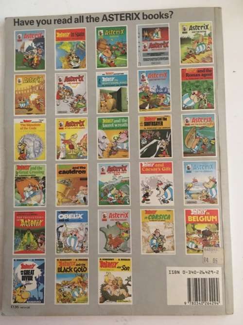 VINTAGE - ASTERIX AND THE BANQUET - PAPER BACK 4TH IMPRESSION - 1984