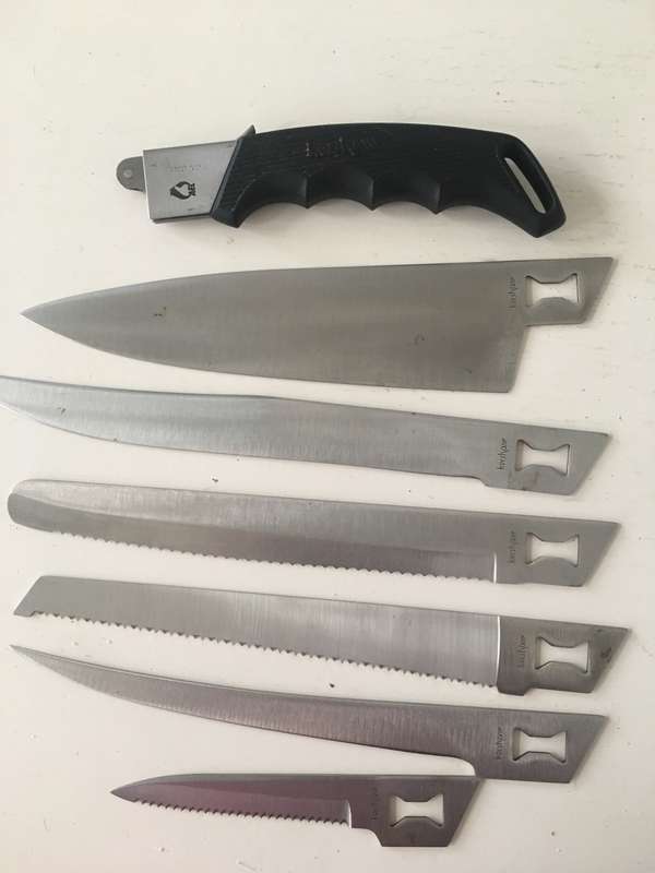 LOVELY 6 PIECE  KERSHAW UTILITY 6 BLADE KNIFE SET FOR THE KITCHEN  - IN A CARRY CASE
