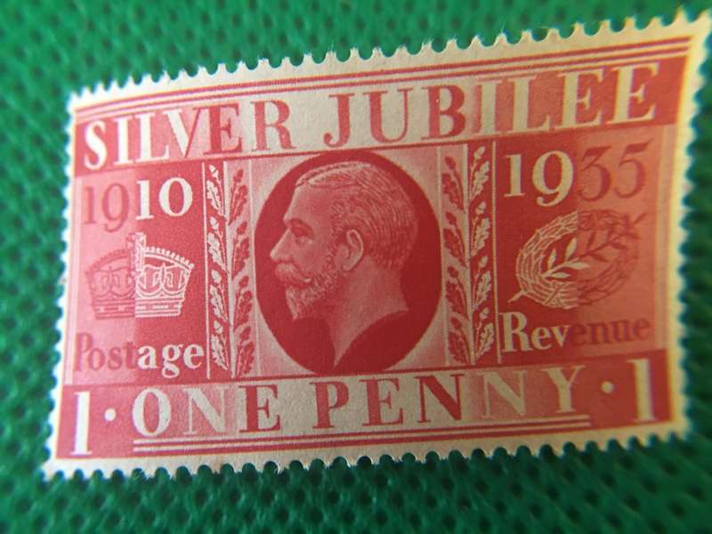 GREAT BRITAIN MINT SILVER JUBILEE 1935 STAMP